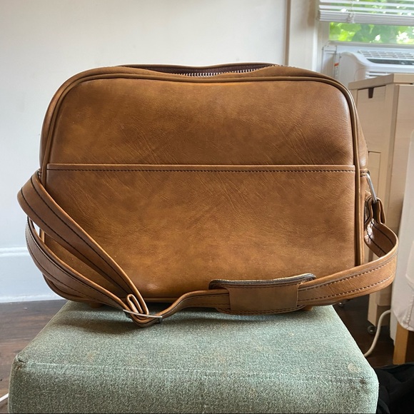 Vintage Airway Industries Carry-On Bag With Lock and Key - Picture 3 of 12